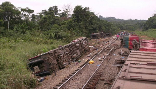 50 killed in Cong train derailment, 23 injured