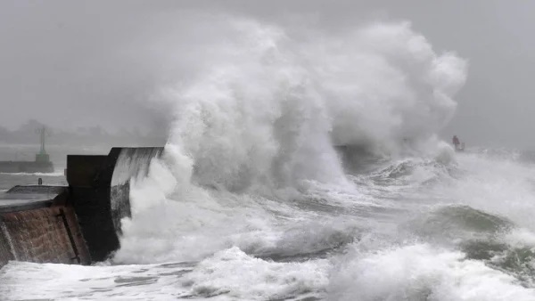 Storm Alex set to hit Britain