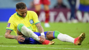 Why Neymars Brazil football team called Canarinha and wear yellow jersey?, News