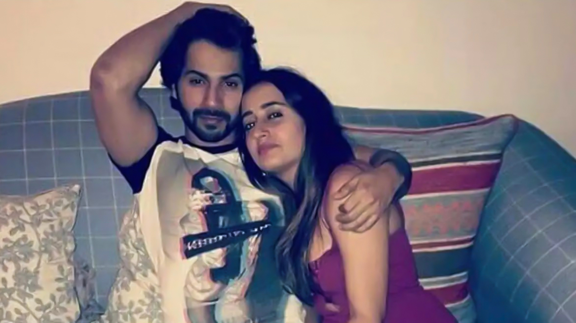 নিজের স্ত্রী খুশি, এবার অন্যের স্ত্রীদের খুশি করার পালা: বরুণ নিজের স্ত্রী খুশি, এবার অন্যের স্ত্রীদের খুশি করার পালা: বরুণ