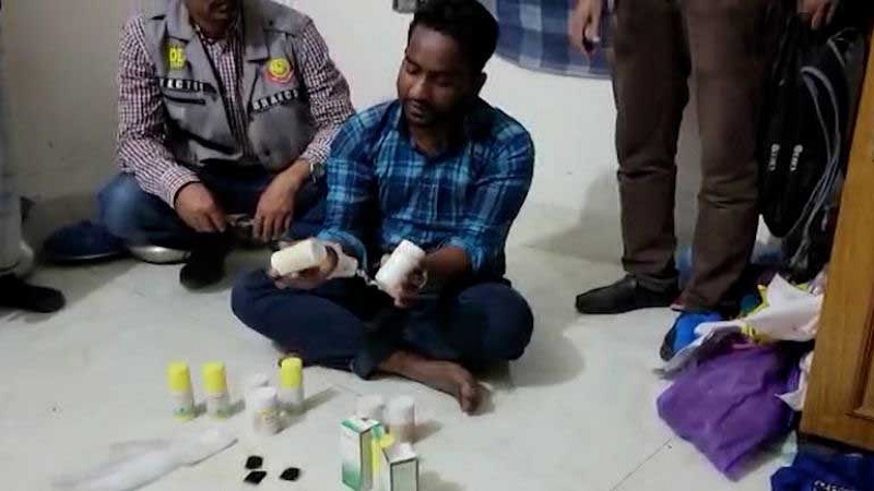 সবজি বিক্রেতা থেকে ১৫০ সদস্যের অজ্ঞান পার্টির মূলহোতা