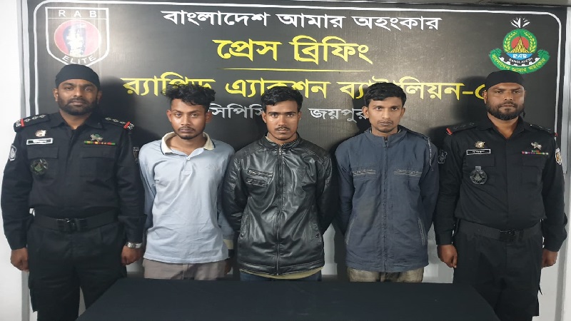 কিশোর ও স্কুলপডুয়া ছাত্রদের পর্নো ভিডিও সরবরাহ করতেন তারা