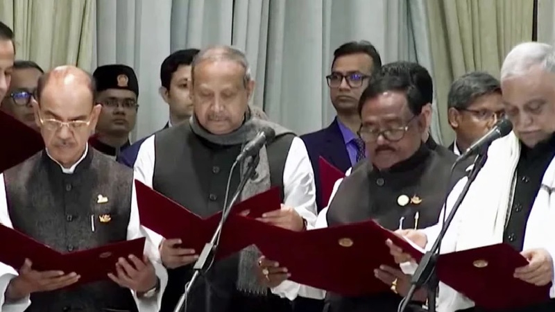 25 Ministers, 11 State Ministers Take Oath