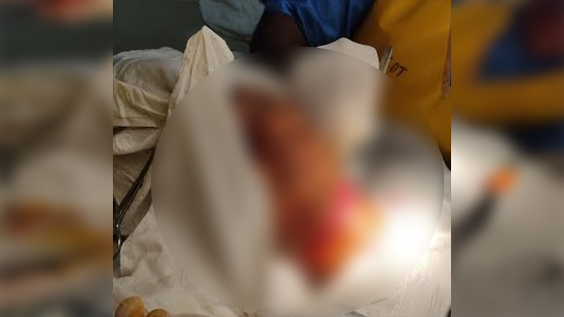 সহপাঠীর ভয়ঙ্কর কাণ্ড: মোবাইল ছিনতাইয়ের ঘটনা চাপা দিতেই গলা কাটে মাহির সহপাঠীর ভয়ঙ্কর কাণ্ড: মোবাইল ছিনতাইয়ের ঘটনা চাপা দিতেই গলা কাটে মাহির