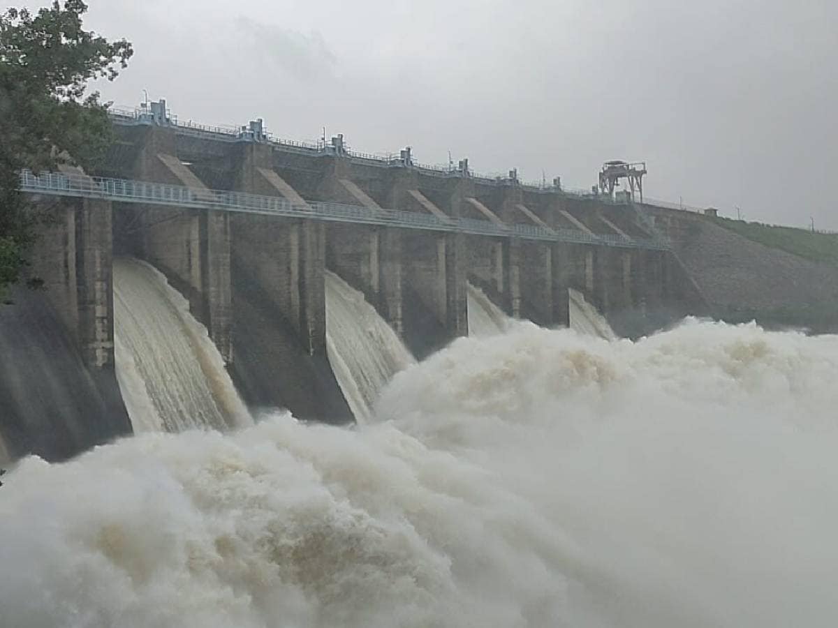 এবার ঝাড়খণ্ডের ছেড়ে দেয়া বাঁধের পানিতে ডুবছে পশ্চিমবঙ্গ