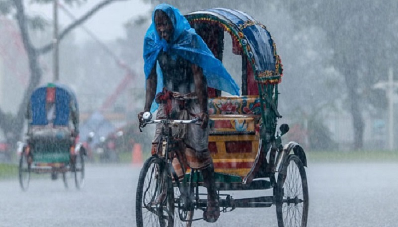 বজ্রসহ বৃষ্টি হতে পারে আরো ৭২ ঘণ্টা